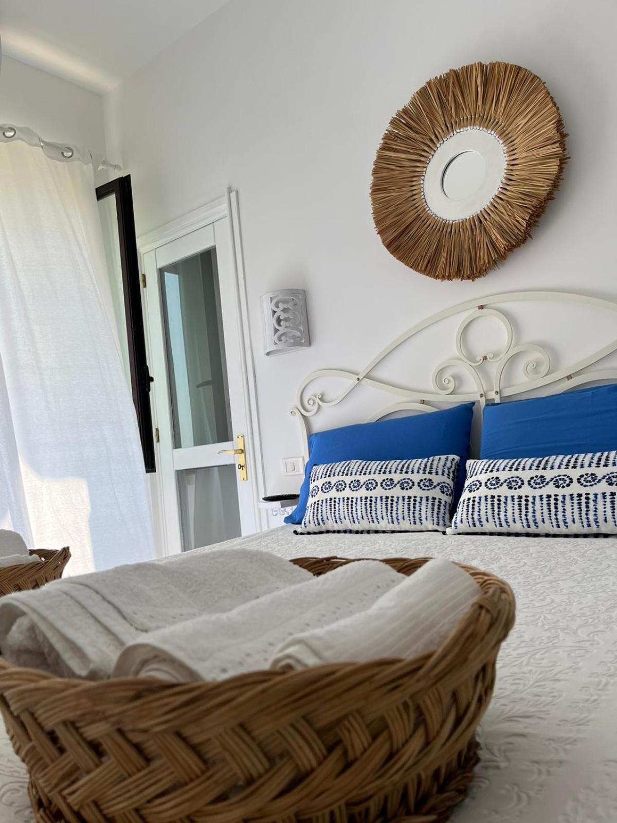 Kale Bed & Breakfast โจวีนัซโซ ภายนอก รูปภาพ